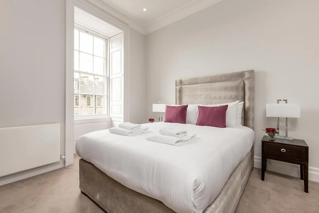 Destiny Scotland - Chisholm Hunter Suites EDI 0*,