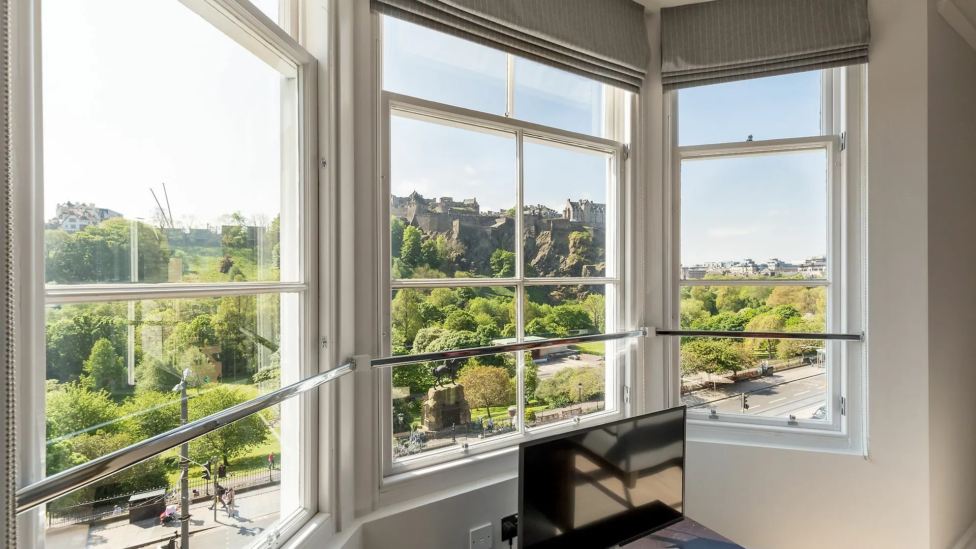 Destiny Scotland - Chisholm Hunter Suites Edinburgh